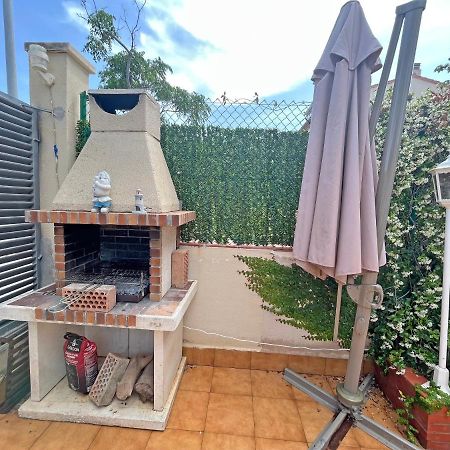 Casa En Vilafortuny Con Barbacoa Piscina Comunitaria Cambrils Exterior photo