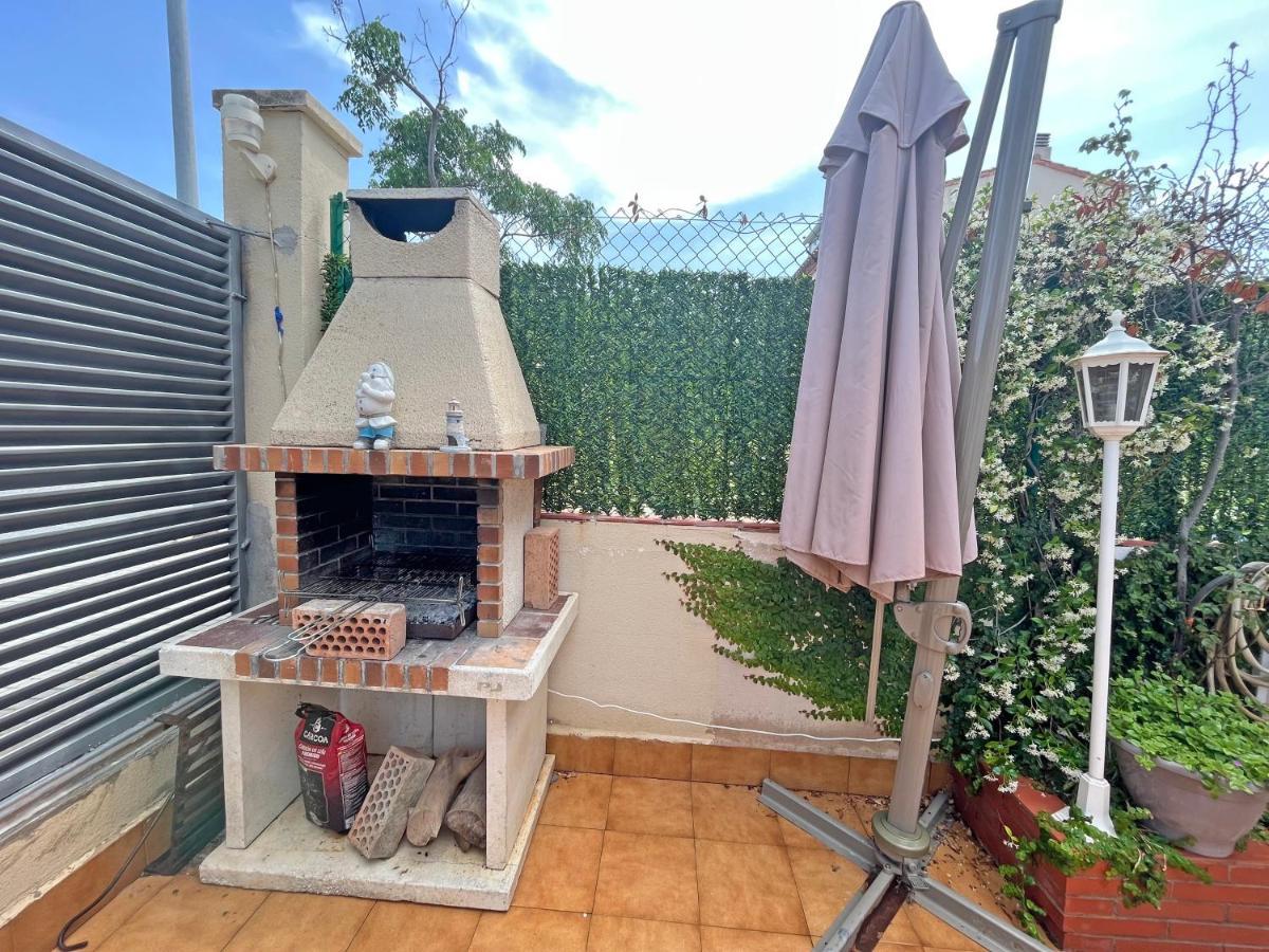 Casa En Vilafortuny Con Barbacoa Piscina Comunitaria Cambrils Exterior photo